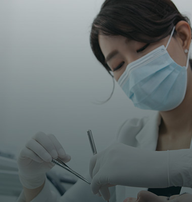 연세별치과의원 정밀 충치 치료 장면